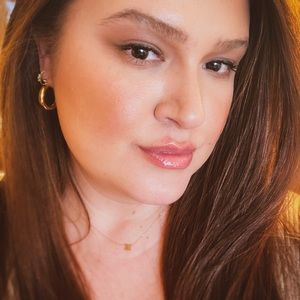 Meet your Posher, Monica